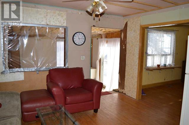 216 Railway Avenue N, House detached with 3 bedrooms, 1 bathrooms and 4 parking in Morrin AB | Image 8
