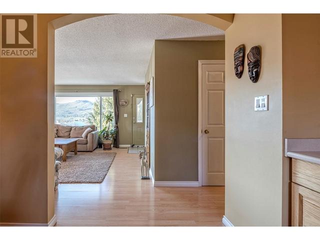 6548 Longacre Drive, House detached with 3 bedrooms, 2 bathrooms and 7 parking in Vernon BC | Image 9