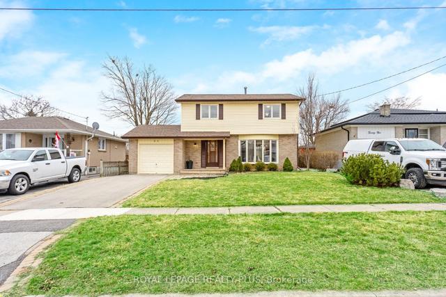 23 Moultrey Cres, House detached with 3 bedrooms, 2 bathrooms and 3 parking in Halton Hills ON | Image 1