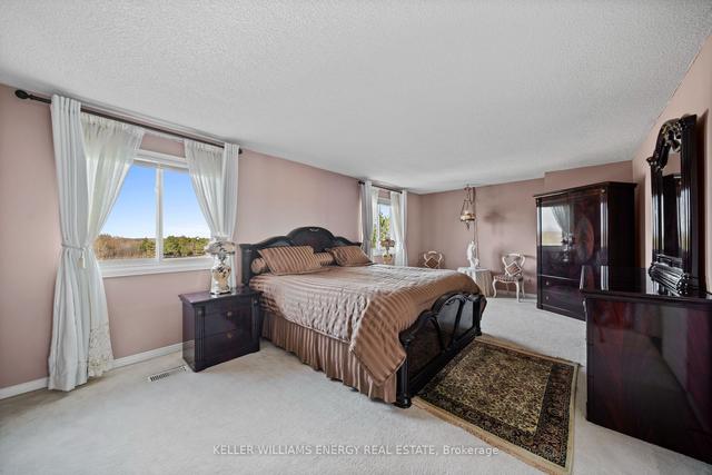 915 Catskill Dr, House detached with 4 bedrooms, 4 bathrooms and 6 parking in Oshawa ON | Image 14