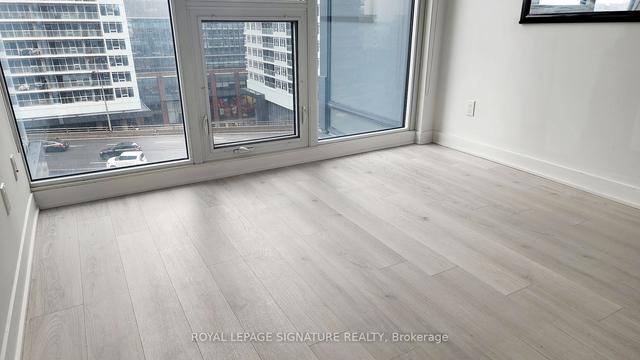 1001 - 70 Queens Wharf Rd, Condo with 1 bedrooms, 1 bathrooms and 0 parking in Toronto ON | Image 9