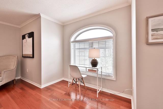 b406 - 216 Plains Rd W, Condo with 1 bedrooms, 1 bathrooms and 1 parking in Burlington ON | Image 4