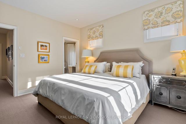 1 - 10 Burkebrook Pl, Townhouse with 2 bedrooms, 4 bathrooms and 2 parking in Toronto ON | Image 8