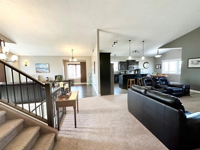 7726 - covington Way, House detached with 5 bedrooms, 3 bathrooms and 8 parking in Grande Prairie County No. 1 AB | Image 16