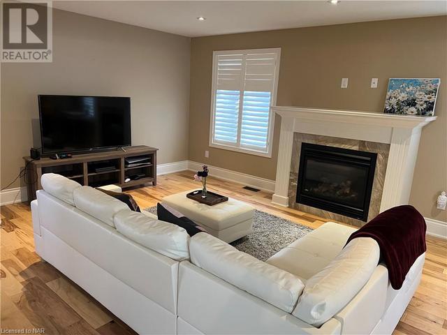 6505 Armelina Crescent, House detached with 4 bedrooms, 3 bathrooms and 6 parking in Niagara Falls ON | Image 10
