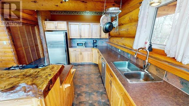 270067 Township Road 1, House detached with 4 bedrooms, 3 bathrooms and 8 parking in Cardston County AB | Image 15