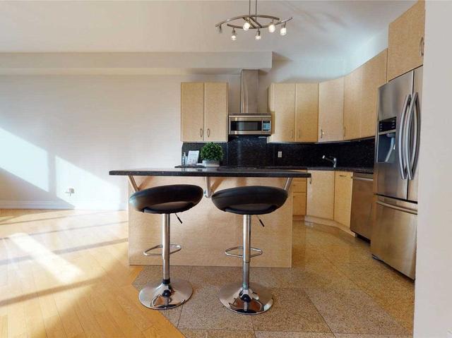 ph3504 - 33 Harbour Sq, Condo with 3 bedrooms, 3 bathrooms and 1 parking in Toronto ON | Image 2