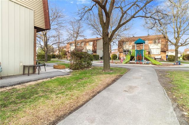 84 Renova Private, Townhouse with 3 bedrooms, 2 bathrooms and 1 parking in Ottawa ON | Image 18