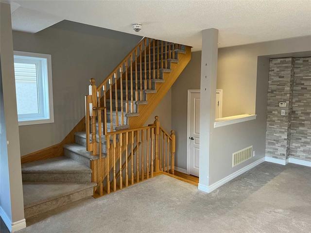 81 Tabaret Cres, House attached with 2 bedrooms, 2 bathrooms and 3 parking in Oshawa ON | Image 10