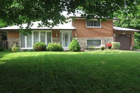 30 Fordover Dr, House detached with 3 bedrooms, 2 bathrooms and 2 parking in Toronto ON | Image 1