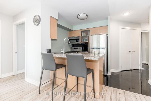 1704 - 16 Harrison Garden Blvd, Condo with 2 bedrooms, 2 bathrooms and 1 parking in Toronto ON | Image 3