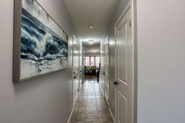 919 Zeller Cres, House attached with 3 bedrooms, 3 bathrooms and 2 parking in Kitchener ON | Image 12