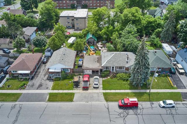 301 Elgin St W, House detached with 3 bedrooms, 2 bathrooms and 5 parking in Oshawa ON | Image 20