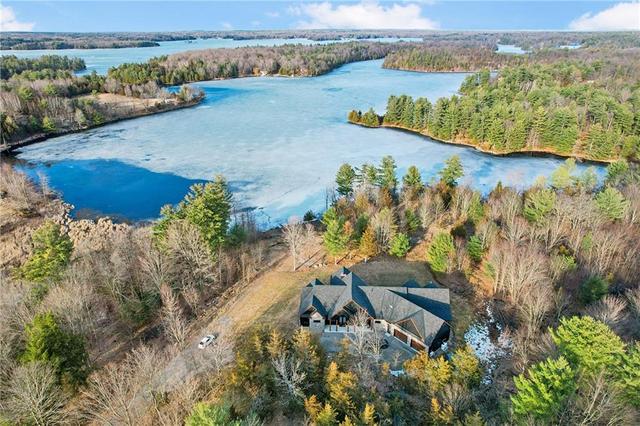55 Hanlon Bay Road, House detached with 4 bedrooms, 4 bathrooms and 10 parking in Rideau Lakes ON | Image 2