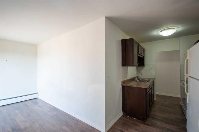 301 - 1825 Whitney St, Condo with 2 bedrooms, 1 bathrooms and 1 parking in London ON | Image 12