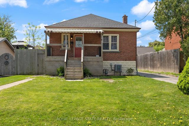 332 Inverness Ave E, House detached with 2 bedrooms, 2 bathrooms and 2 parking in Hamilton ON | Image 3