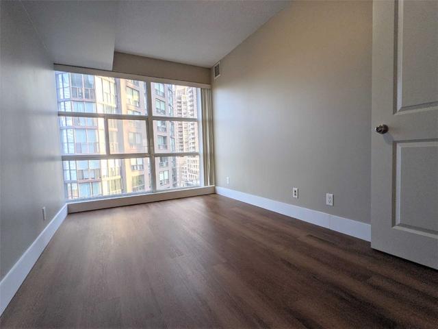 1106 - 11 St Joseph St, Condo with 2 bedrooms, 2 bathrooms and 0 parking in Toronto ON | Image 6