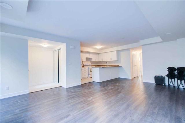 121 - 2 Dunsheath Way, Condo with 2 bedrooms, 2 bathrooms and 2 parking in Markham ON | Image 5