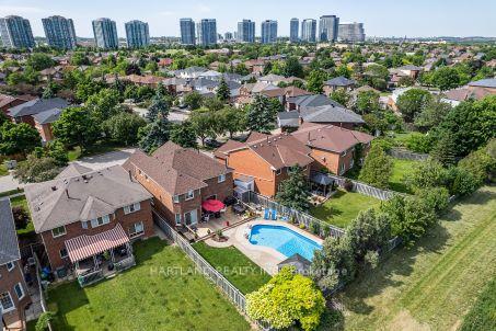 2566 Ambercroft Tr, House detached with 4 bedrooms, 4 bathrooms and 6 parking in Mississauga ON | Image 9