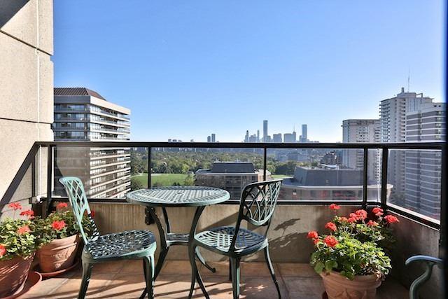 lph6 - 38 Avoca Ave, Condo with 3 bedrooms, 3 bathrooms and 2 parking in Toronto ON | Image 19