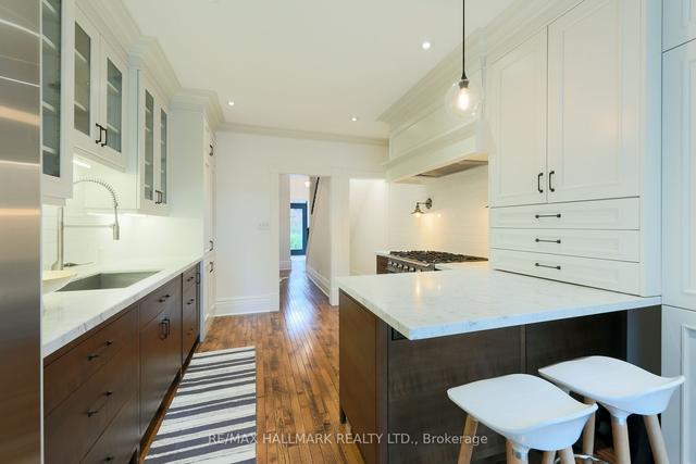 111 Victor Ave, House semidetached with 3 bedrooms, 2 bathrooms and 0 parking in Toronto ON | Image 8