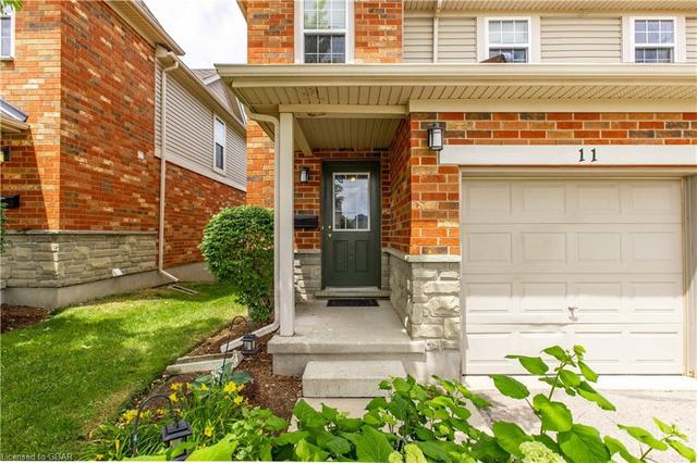 11 - 124 Gosling Gardens, House attached with 3 bedrooms, 2 bathrooms and 2 parking in Guelph ON | Image 3
