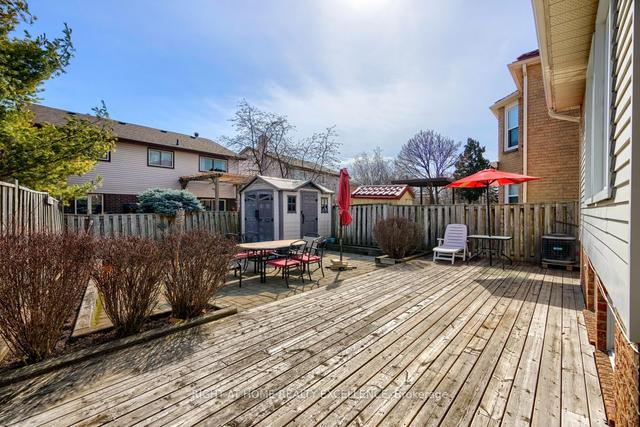 9 Hallen Rd, House detached with 3 bedrooms, 4 bathrooms and 5 parking in Brampton ON | Image 29