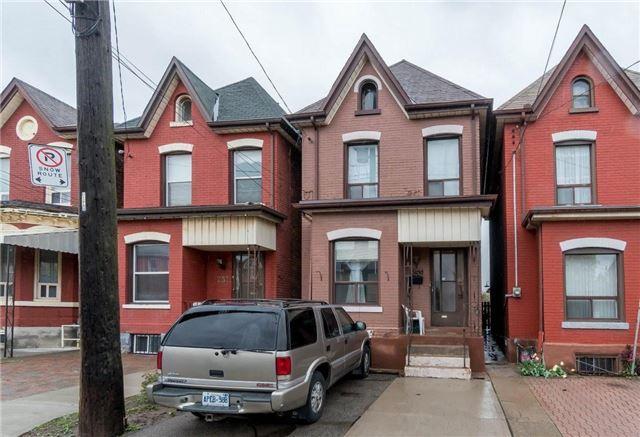 253 Bay St N, House detached with 3 bedrooms, 3 bathrooms and 2 parking in Hamilton ON | Image 1