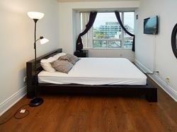 602 - 102 Bloor St W, Condo with 1 bedrooms, 1 bathrooms and 0 parking in Toronto ON | Image 7