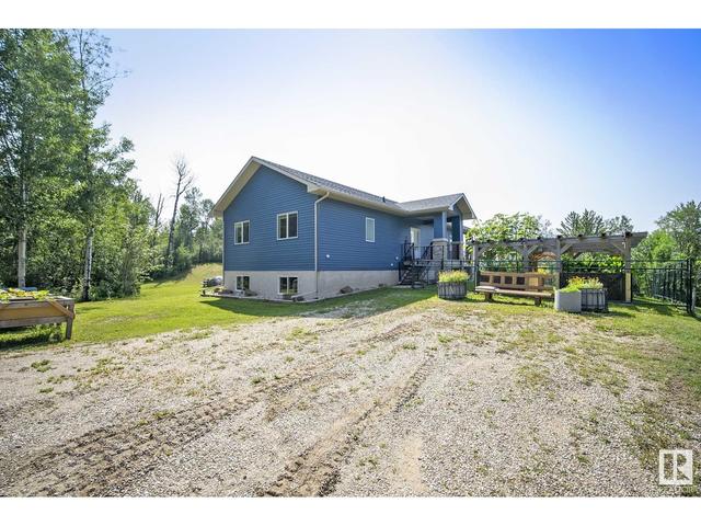 4518 Lakeshore Rd, House detached with 4 bedrooms, 2 bathrooms and null parking in Parkland County AB | Image 13