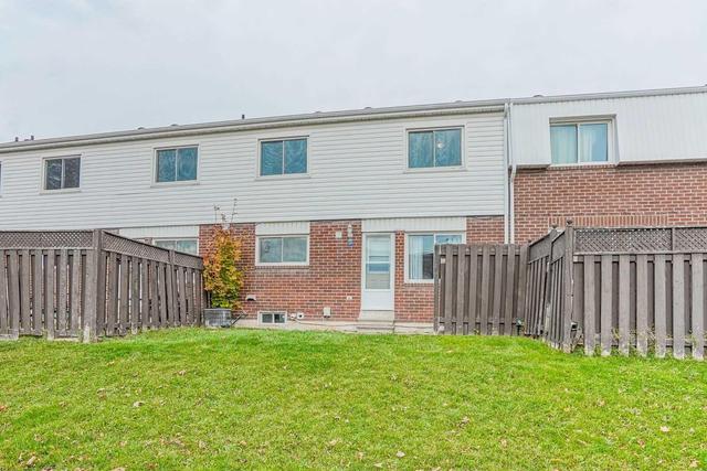 37 - 1010 Glen St, Townhouse with 3 bedrooms, 2 bathrooms and 1 parking in Oshawa ON | Image 20