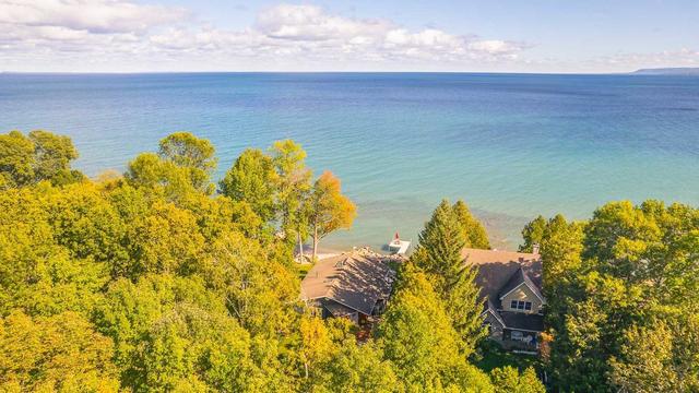 251 Cedar Ave, House detached with 2 bedrooms, 3 bathrooms and 8 parking in Meaford ON | Image 26