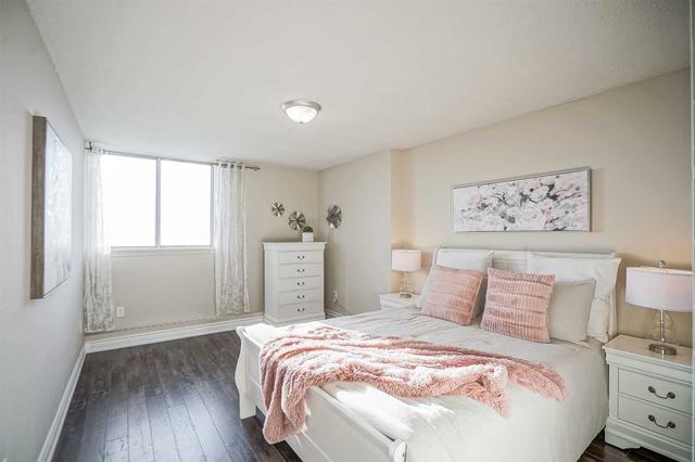 909 - 100 Wingarden Crt, Condo with 2 bedrooms, 2 bathrooms and 1 parking in Toronto ON | Image 9