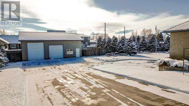 360 E 1 Avenue S, House detached with 5 bedrooms, 3 bathrooms and 8 parking in Magrath AB | Image 38