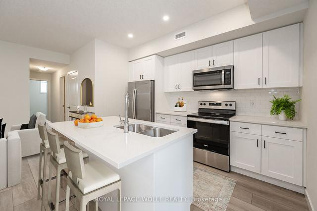 d60 - 405 Myers Rd, Townhouse with 0 bedrooms, 2 bathrooms and 1 parking in Cambridge ON | Image 1