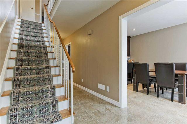 104 Southdale Dr, House detached with 4 bedrooms, 3 bathrooms and 6 parking in Markham ON | Image 4