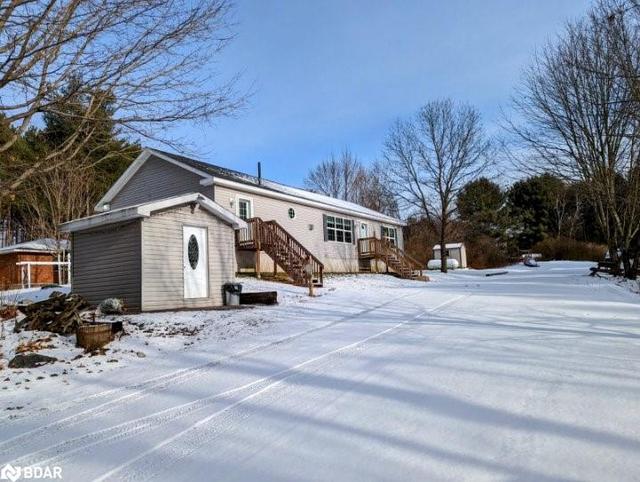 1072 Baseline Road, House detached with 3 bedrooms, 2 bathrooms and 8 parking in Gravenhurst ON | Image 4