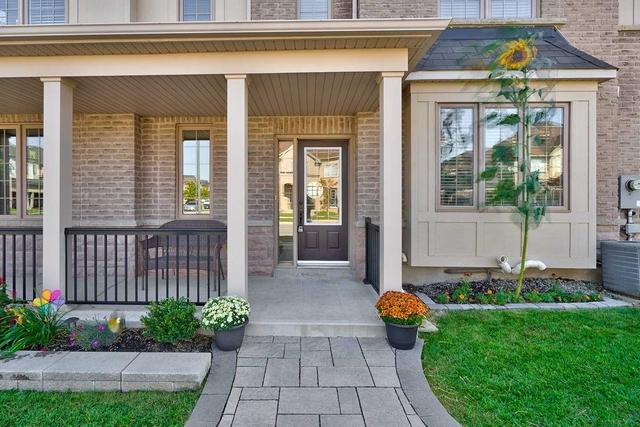 4249 Cole Cres, House semidetached with 4 bedrooms, 3 bathrooms and 2 parking in Burlington ON | Image 1