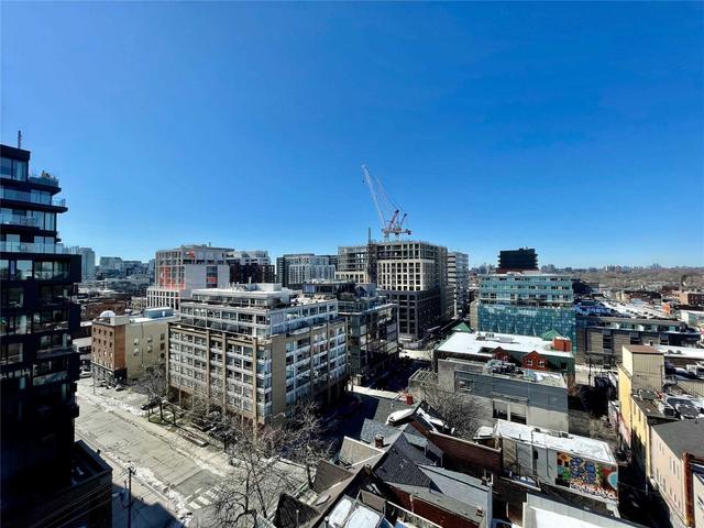 1106 - 2 Augusta Ave, Condo with 2 bedrooms, 1 bathrooms and 0 parking in Toronto ON | Image 8