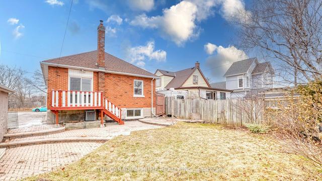 239 Edward Ave Ave, House detached with 3 bedrooms, 4 bathrooms and 4 parking in Oshawa ON | Image 32