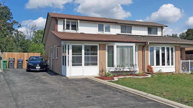 2385 Padstow Cres, House semidetached with 4 bedrooms, 2 bathrooms and 4 parking in Mississauga ON | Image 1