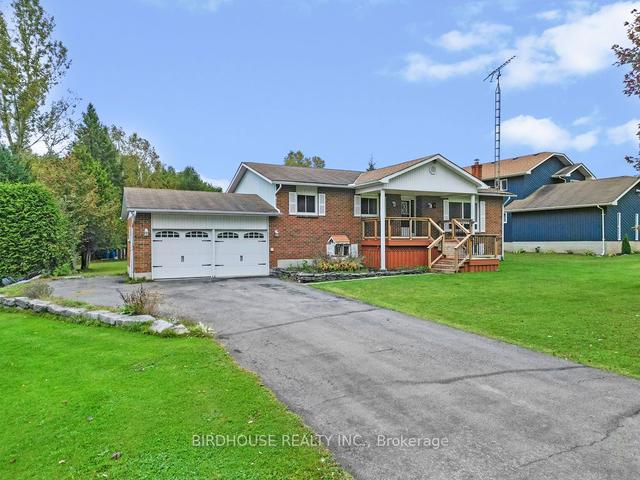 56 Armitage Ave, House detached with 3 bedrooms, 2 bathrooms and 8 parking in Kawartha Lakes ON | Image 1