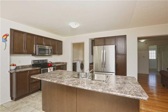 50 Denali Cres, House detached with 4 bedrooms, 3 bathrooms and 4 parking in Brampton ON | Image 6
