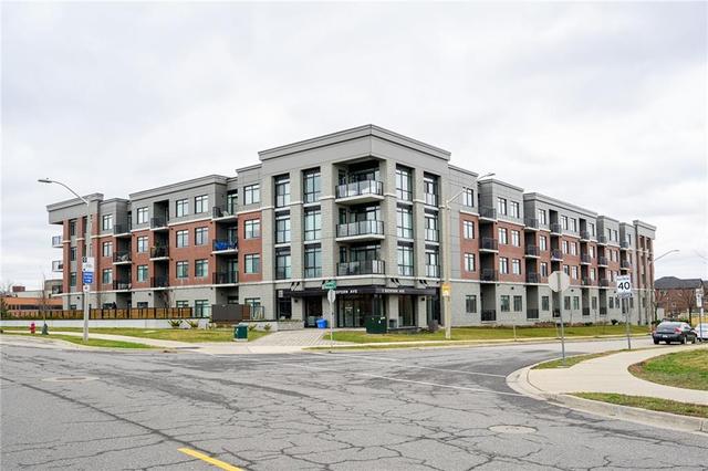 221 - 1 Redfern Avenue, Condo with 2 bedrooms, 2 bathrooms and 1 parking in Hamilton ON | Image 1