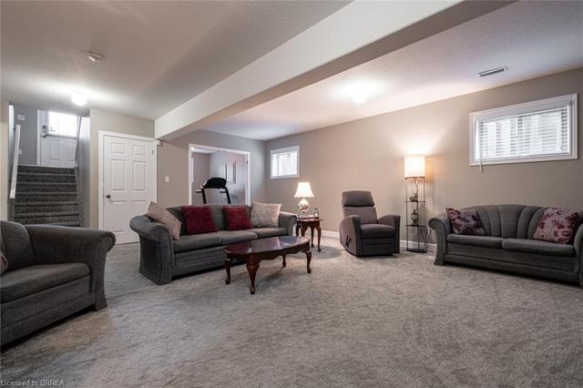16 Dowden Avenue, House detached with 4 bedrooms, 2 bathrooms and 4 parking in Brantford ON | Image 34