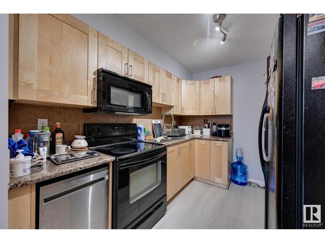 2326 139 Av Nw, House attached with 3 bedrooms, 1 bathrooms and null parking in Edmonton AB | Image 4