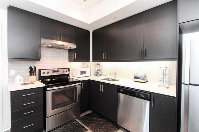1412 - 17 Zorra St, Condo with 1 bedrooms, 1 bathrooms and 1 parking in Toronto ON | Image 4