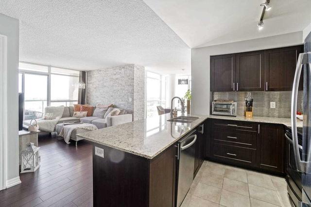 1104 - 1940 Ironstone Dr, Condo with 2 bedrooms, 2 bathrooms and 1 parking in Burlington ON | Image 5