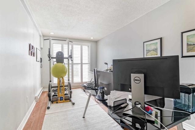 143 - 1058 Falgarwood Dr, Townhouse with 4 bedrooms, 2 bathrooms and 1 parking in Oakville ON | Image 9