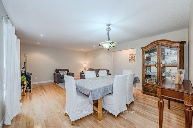 19 Bard Blvd, House detached with 5 bedrooms, 4 bathrooms and 4 parking in Guelph ON | Image 34
